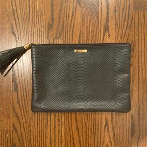 Gigi New York Uber Clutch in Black